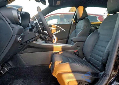 2024 Alfa Romeo Tonale Veloce из США, поврежденный, VIN ZASPATDW2R3056758